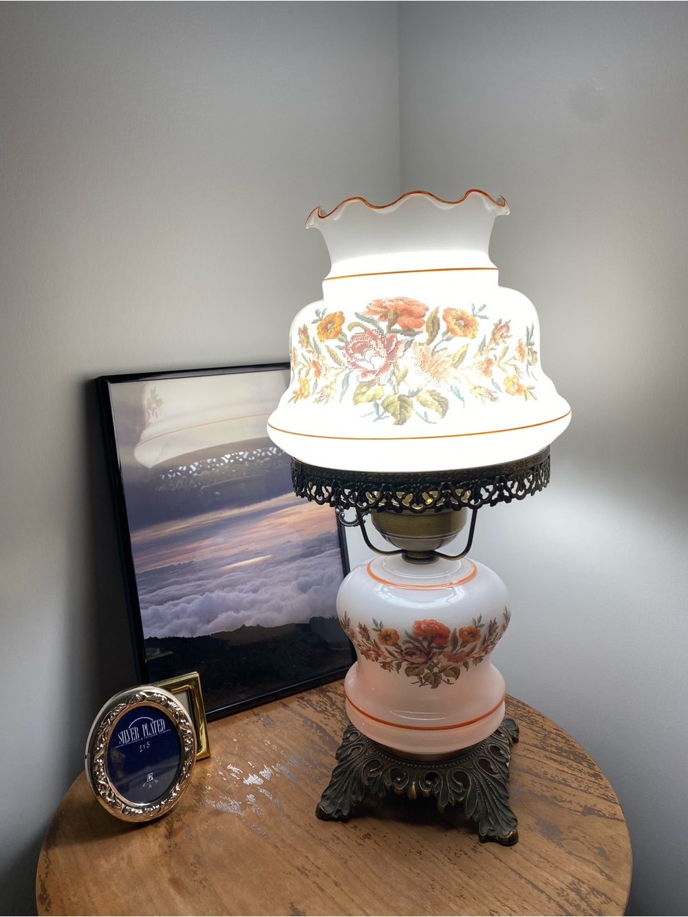 Vintage 1970s "Gone with the Wind" style floral hurricane lamp